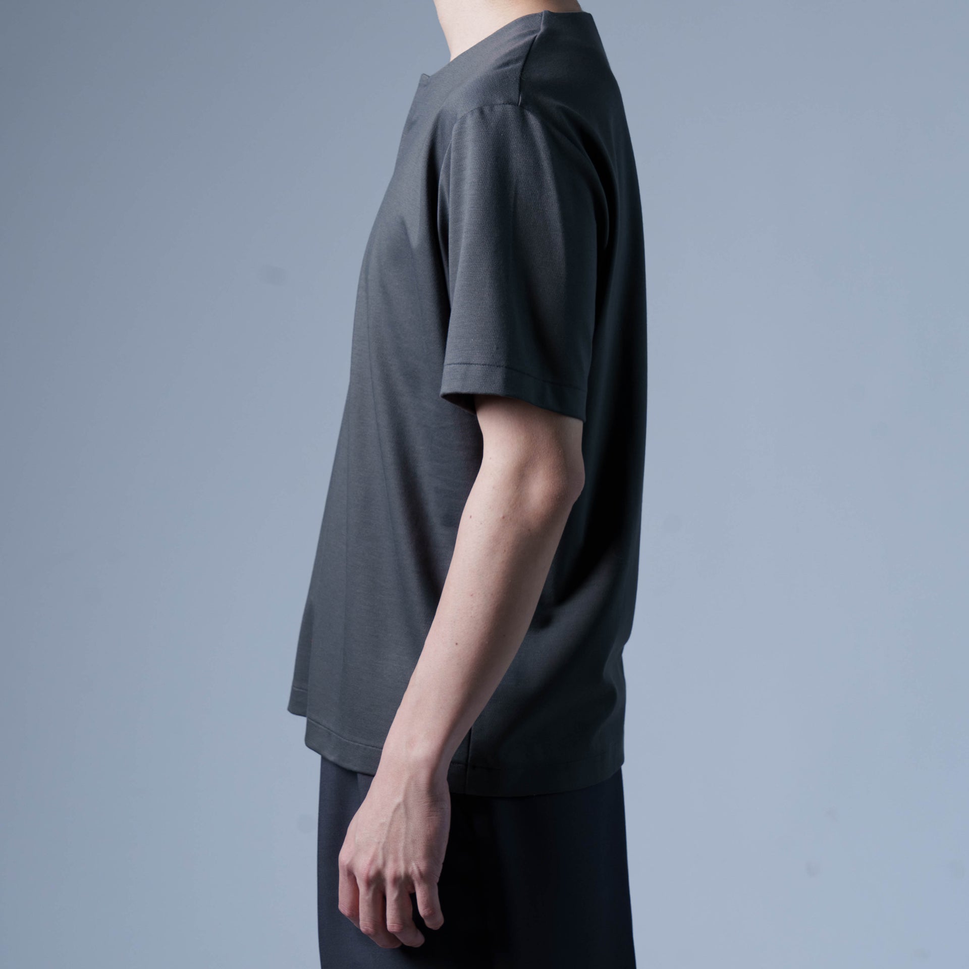 【2026.6月発売予定】C/Ny REVER MESH HENRY NECK TEE